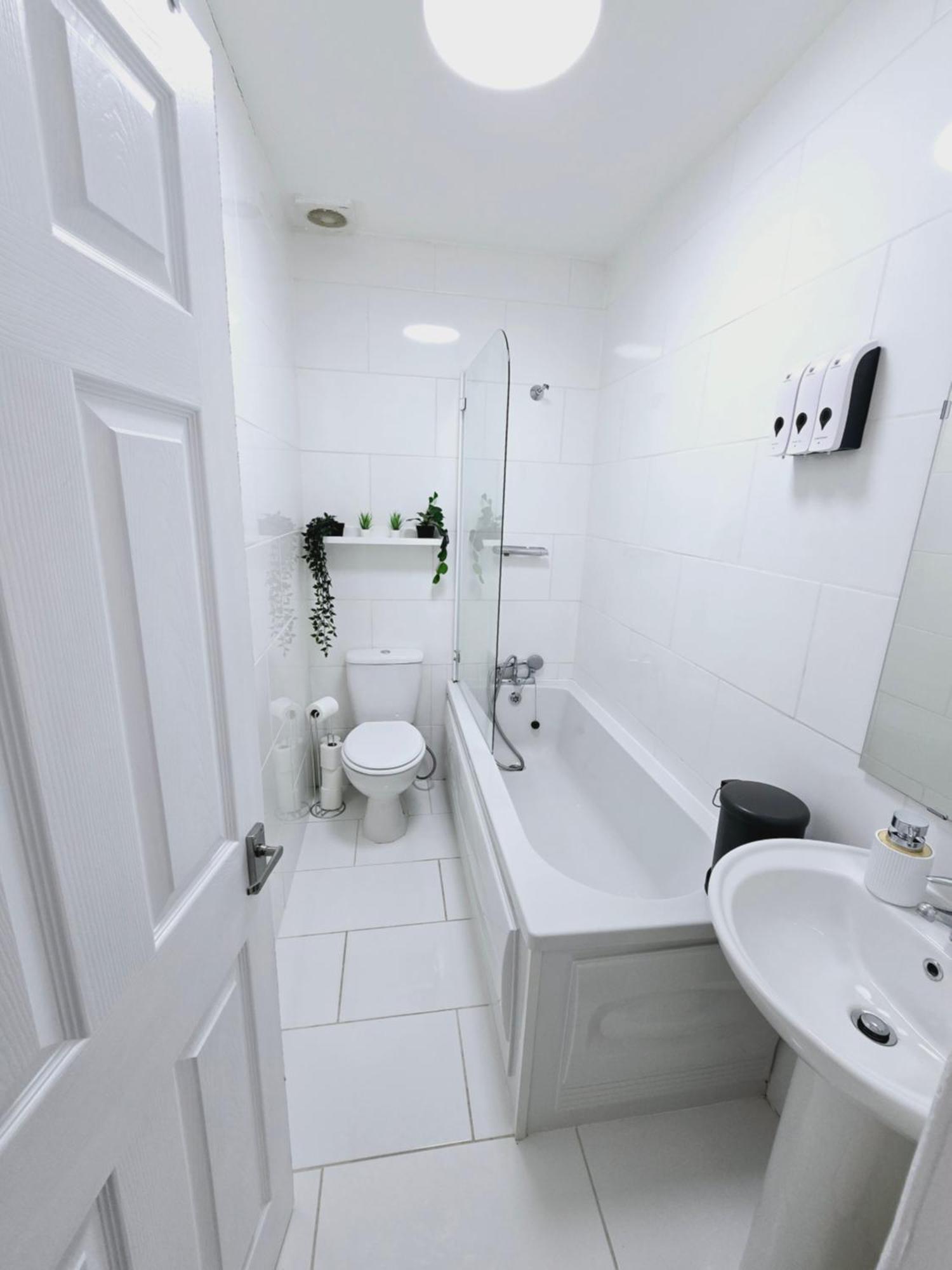 The Flat - 2 Bedroom Apartment ลอนดอน ภายนอก รูปภาพ